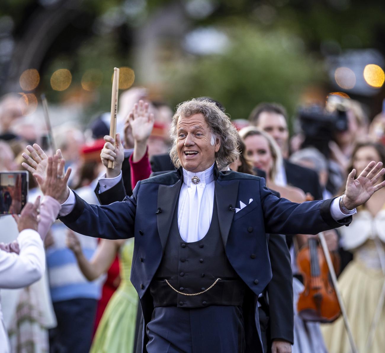 André Rieu’s 2025 Maastricht Concert: Waltz the Night Away!